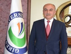 GRÜ REKTÖRÜ CAN, MAKAMINI KORUDU